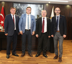 GELİR İDARE BAŞKANIGÖZÜBÜYÜK ve GELİR İDARESİ AVRUPA BİRLİĞİ ,DIŞ İLİŞKİLER GRUP BAŞKANI MUSTAFA CEMİL KARADAN ANLAMLI ZİYARET;