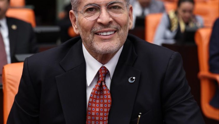 MHP MERSİN MİLLETVEKİLİ DR. LEVENT UYSAL 30 AĞUSTOS ZAFER BAYRAMI’NI KUTLADI