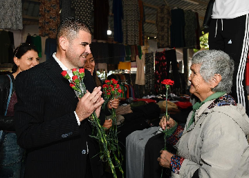 Mezitli Belediye Başkanı Ahmet Serkan Tuncer’den Anneler Günü Mesajı