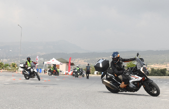İleri sürüş motosiklet eğitimleri Yenişehir Belediyesinin destekleriyle veriliyor