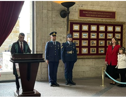 MERSİN BAROSU ATA’NIN HUZURUNDA