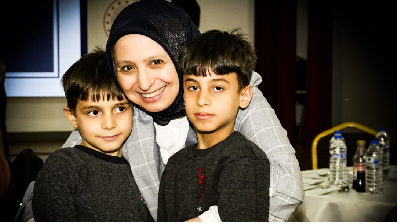 YETİMLER SULTANI HAZRETİ PEYGAMBERİMİZİN GÜL KOKULU EMANETLERİYLE İFTAR YEMEĞİNDE BULUŞTU.