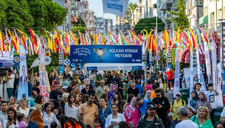 Kushimoto Sokak Sanatçıları Festivali bu yıl da on binlerce kişiyi ağırladı