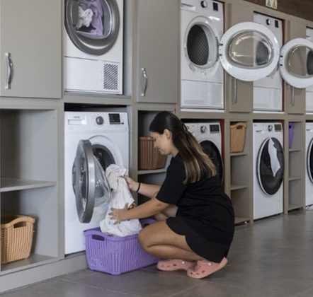 BÜYÜKŞEHİR ‘ÇAMAŞIR KAFE’ HİZMETİ İLE ÖĞRENCİLERİN GÜNLÜK HAYATINI KOLAYLAŞTIRIYOR