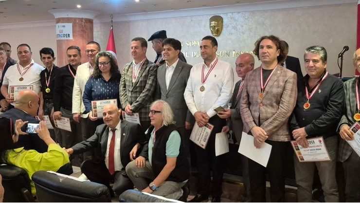 ÇETKODER ‘den 300 Kişiye Onur ve Altın Orkide Nişanı Takdim etti