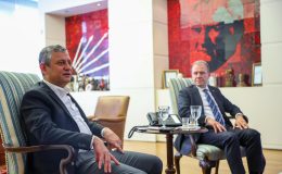 SEÇER: “BU ZOR GÜNLERDE PARTİMİZİN YANINDA OLMAK ZORUNDAYIZ”