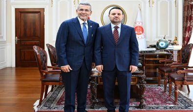 UYSAL’DAN MERSİN ADALET SARAYI İÇİN BAKAN GÜRLEK’E FİZİKİ ALTYAPI TALEBİ