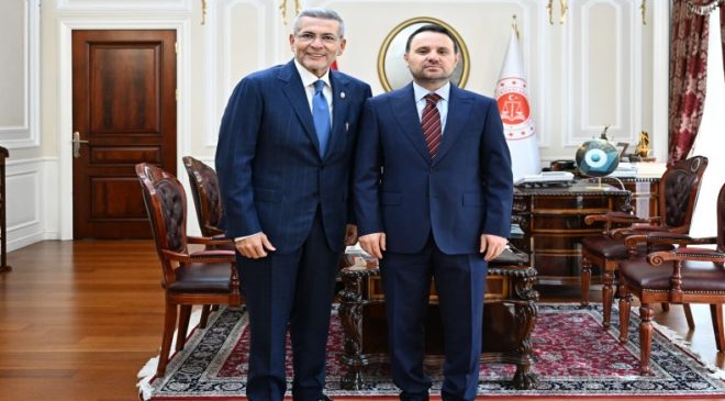 UYSAL’DAN MERSİN ADALET SARAYI İÇİN BAKAN GÜRLEK’E FİZİKİ ALTYAPI TALEBİ